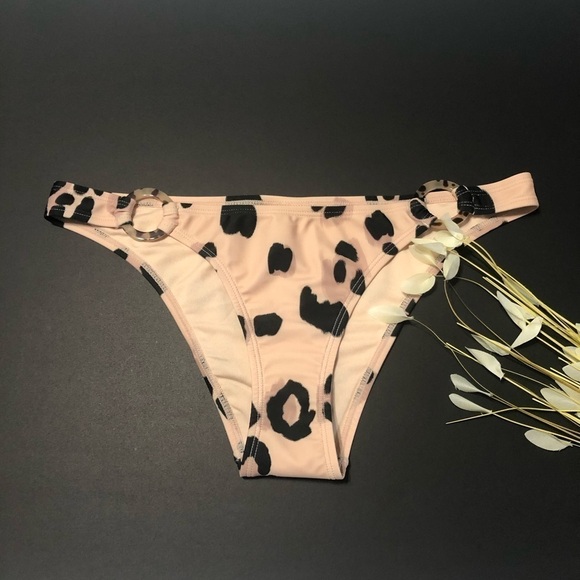 TOPSHOP Animal Print Ring Bikini Bottoms - Picture 2 of 6